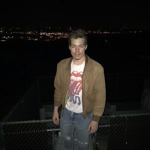 Meet your Posher, Jay